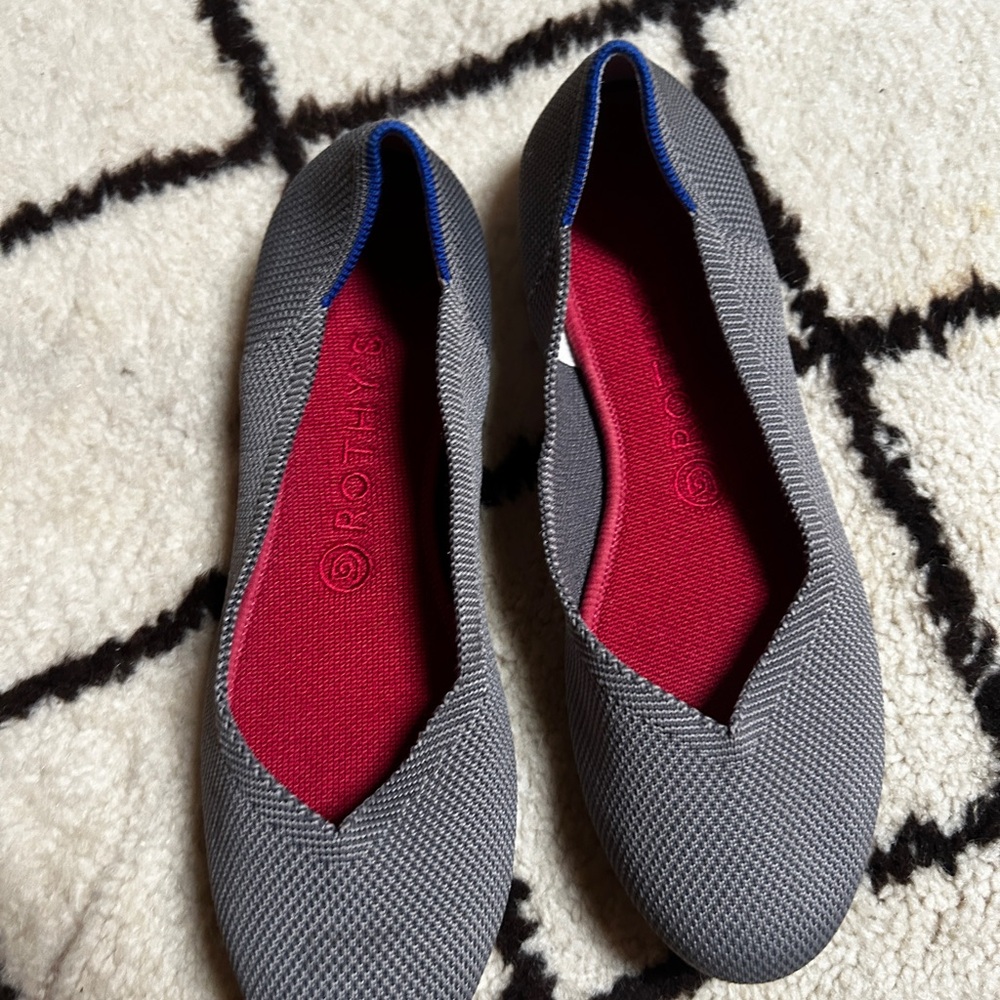 Rothy's Charcoal and Crimson Flats sz 9